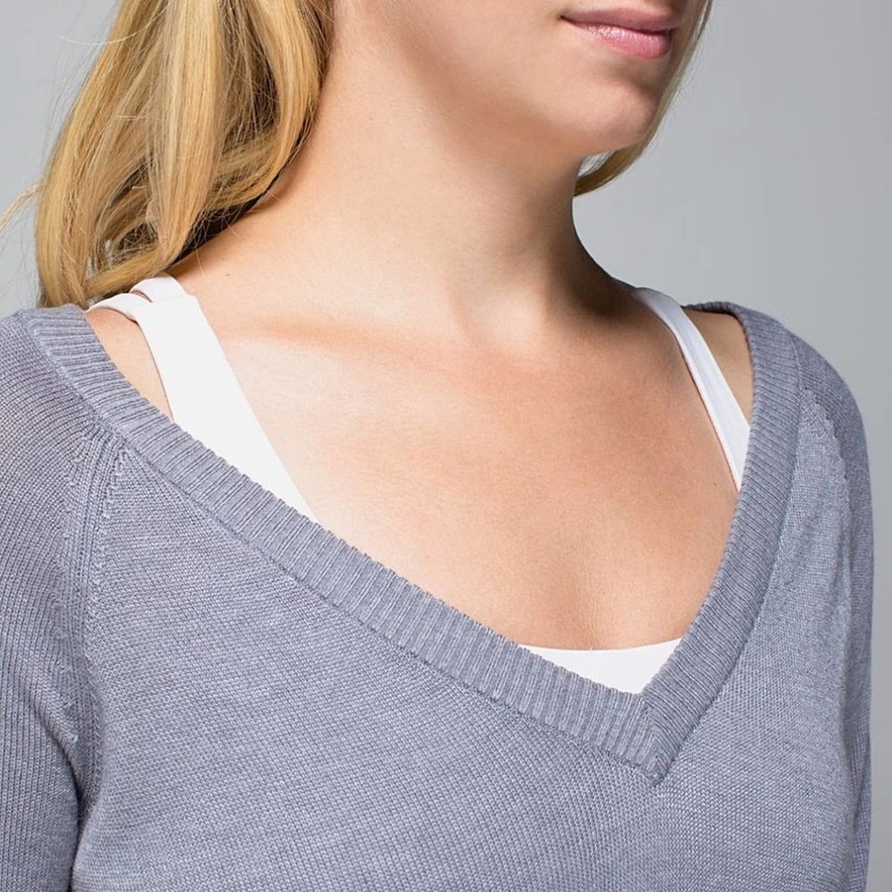 Lululemon Unity Drape-Back Keyhole Pullover Sweater in Heathered Fossil - Picture 5 of 12